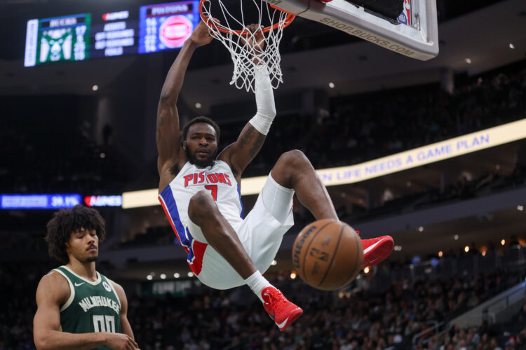 Bucks lose Antetokounmpo to injury early but rally past Pistons 113